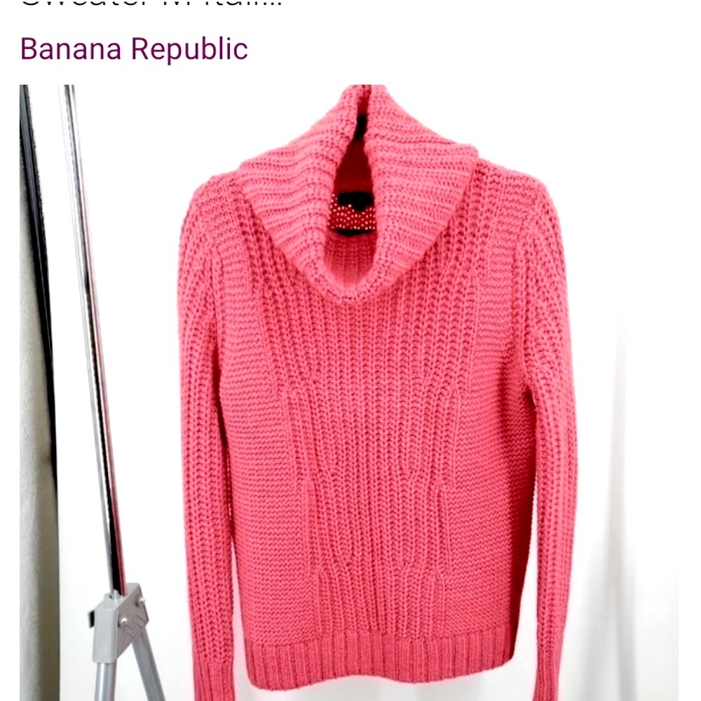 Banana republic like new pink knit turtleneck sweater sz S